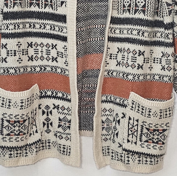 Open Front Sweater Large - Picture 7 of 9